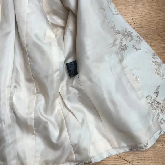 Beautiful Brocade Lined Skirt Set by Anne Klein. Size 8 - Picture 4 of 6